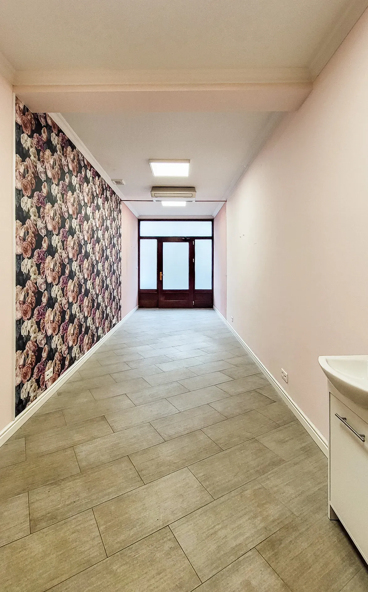 Lokal usługowy w centrum | Witryna | Klimatyzacja 9