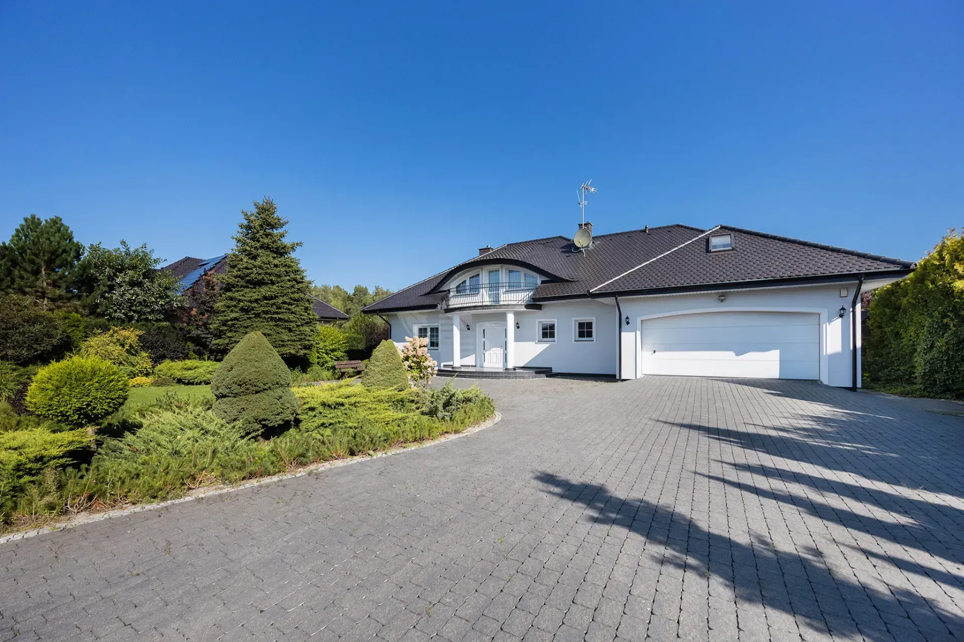 Willa przy lesie | 300 m² | Działka 1554 m² 2